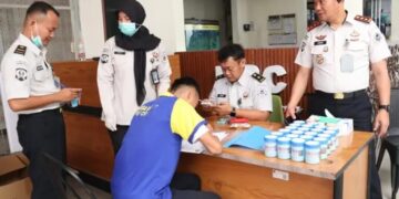 Rutan Cirebon Gelar Tes Urin Mendadak Bagi Petugas dan WBP