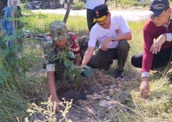 Satpol PP Cirebon Dukung Gerakan Indonesia Asri, Bersihkan Lingkungan dan Hijaukan Ruang Publik