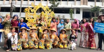 Perempuan Berkebaya Indonesia (PBI) Kota Cirebon Kembali Tampil di Asia Afrika Festival 2026, Angkat Tari Mapag Sri Bersama SMPN 15 Kota Cirebon
